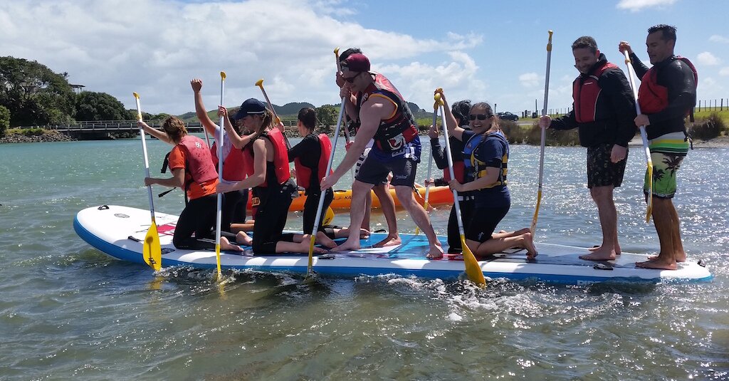 raglan-watersports-sup-xl-team-building-fun