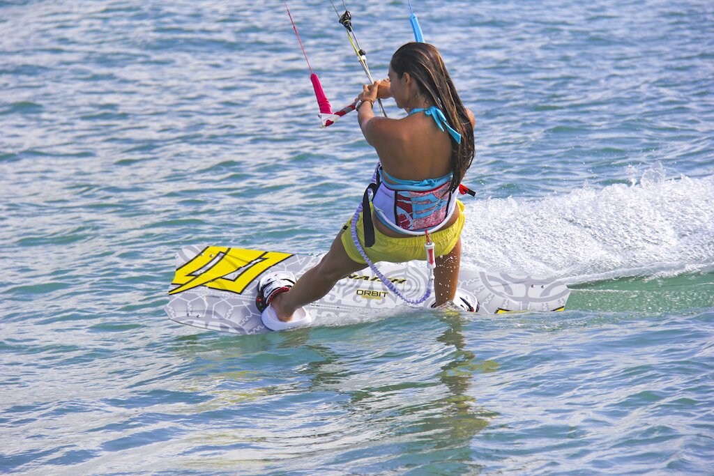 15Naish lesson on water